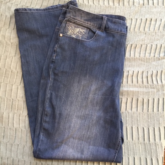 ➕ Embellished Straight Leg Jeans - Picture 4 of 7